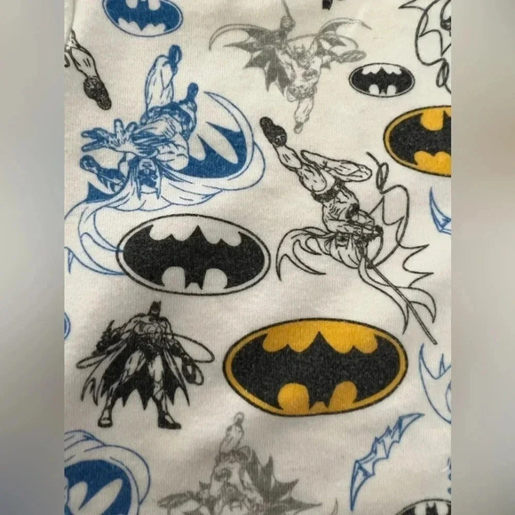 BUNDLE: 2 - Batman baby onesies. Size: 6M - Picture 12 of 13